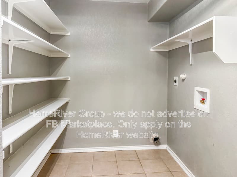 San Antonio House: 11314 Estufa Cyn