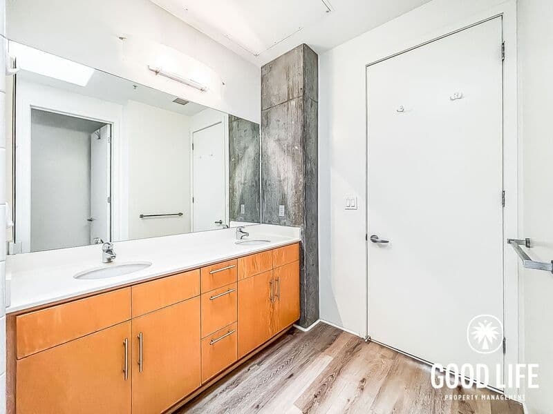 San Diego Condo: 1050 Island Ave