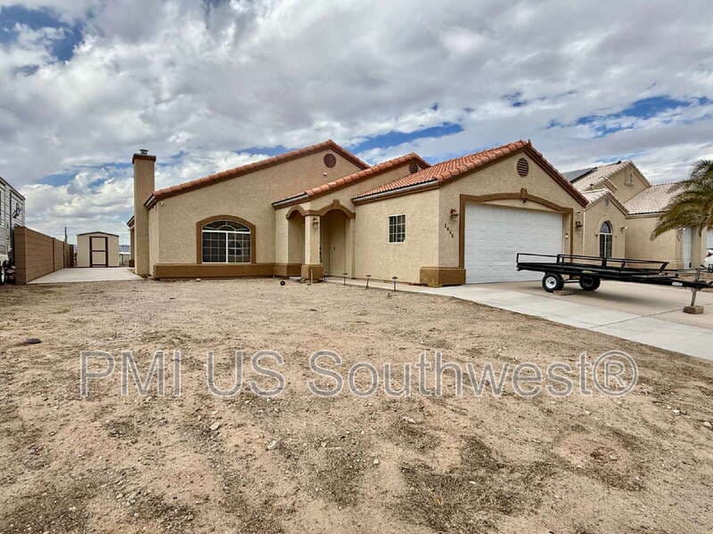 Fort Mohave House: 2060 Mesa Verde Way