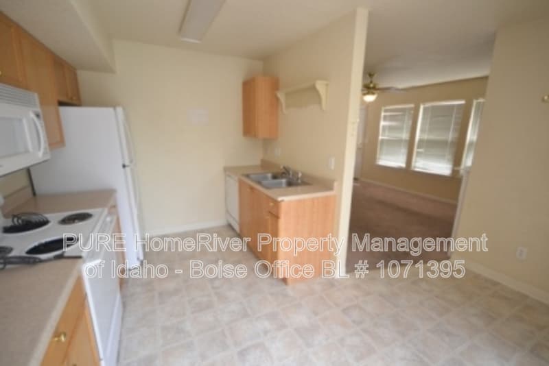 Nampa House: 1304 S Ivy St