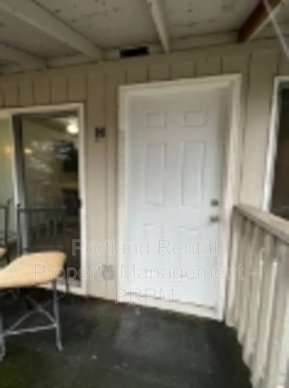 Portland Condo: 19115 Southeast Yamhill Street - E