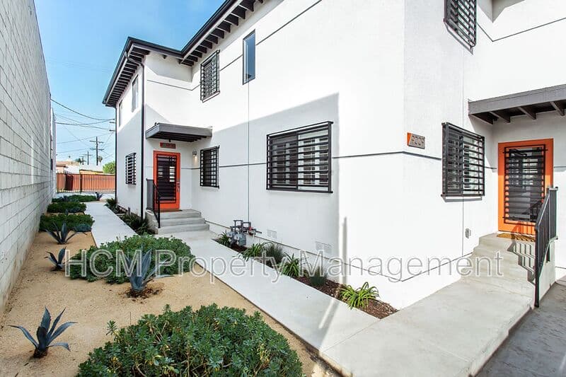 Los Angeles Condo: 9009-9011 S Normandie Ave
