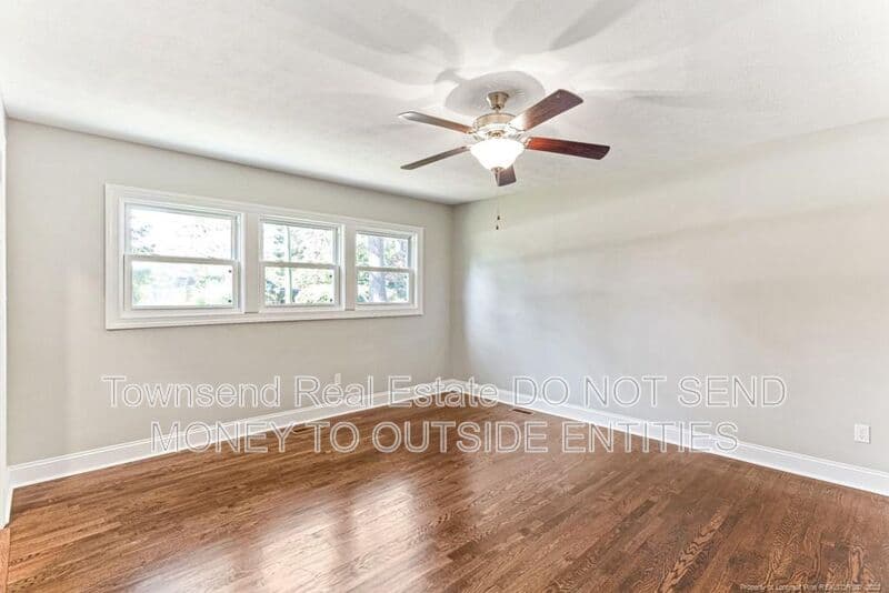 Fayetteville House: 315 Westview Dr.