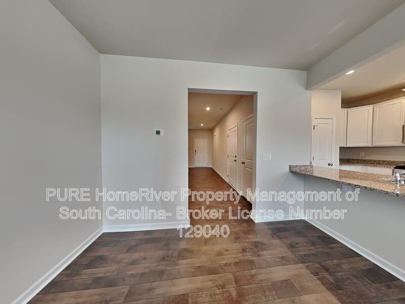 Elgin Townhome: 1054 Cornelia St