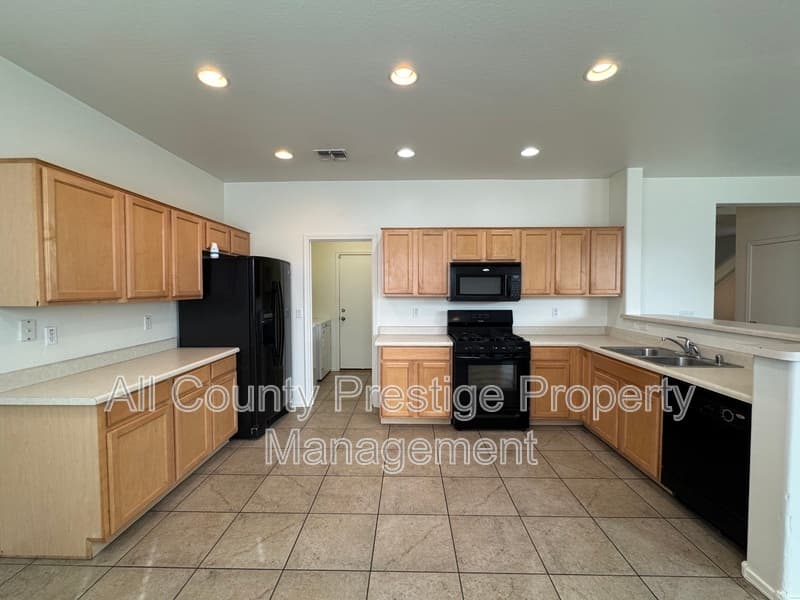 Laveen House: 6859 W Darrel Road