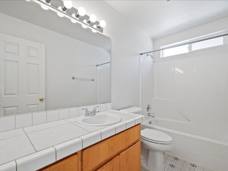 Kennewick House: 4009 S Palouse St