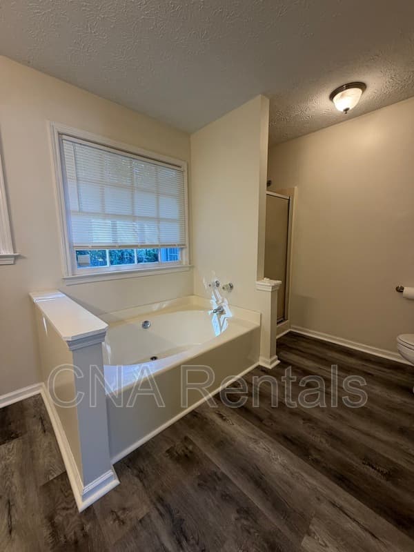 Woodstock House: 508 Brooksdale Dr