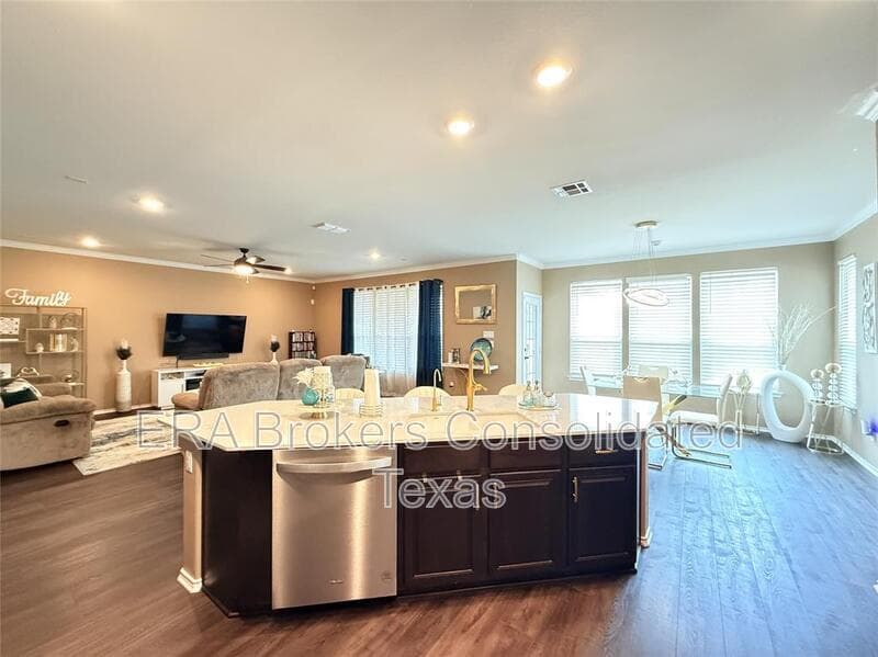 Round Rock House: 4644 Padula Drive