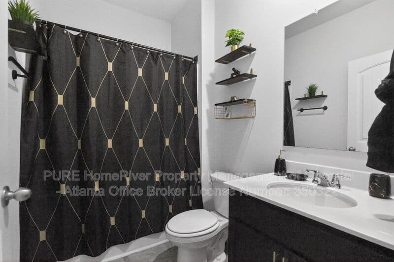 Lithia Springs House: 4842 Layton Dr