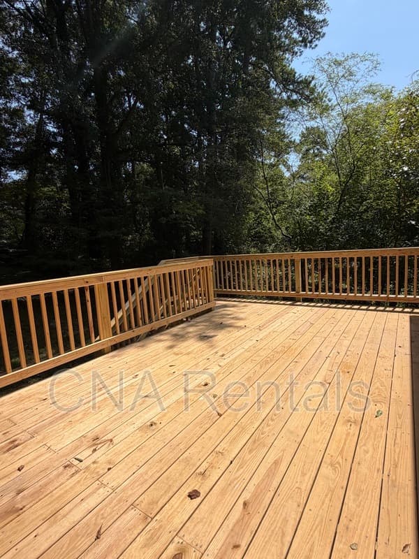 Smyrna House: 2047 Benson Ave SE