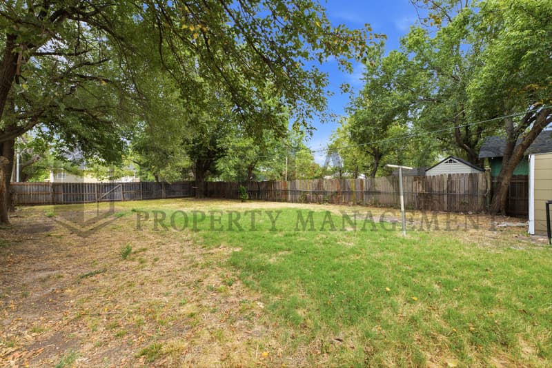 Wichita House: 1434 South Laura Avenue