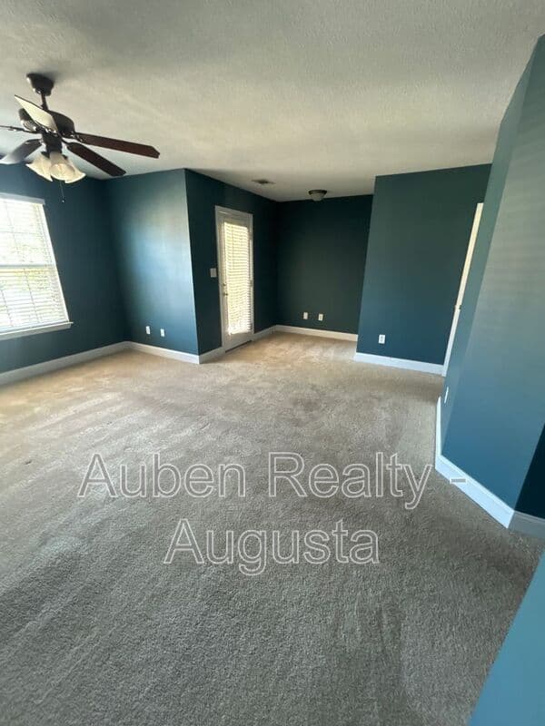 Augusta House: 2078 Reserve Lane