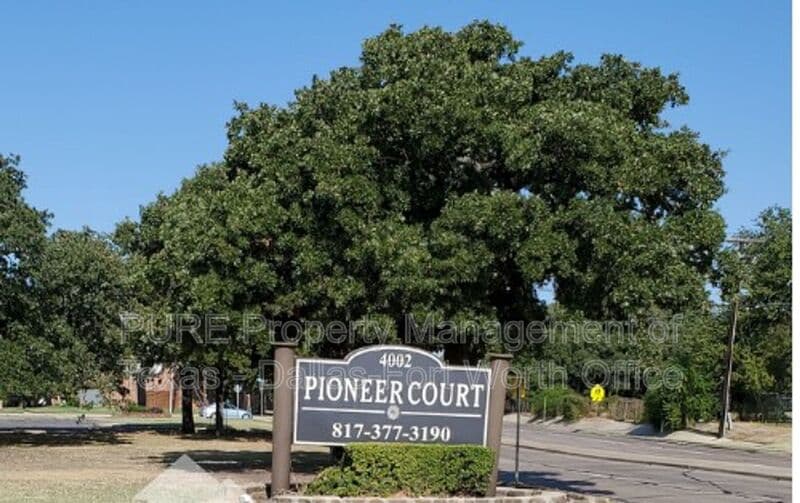 Irving Condo: 4002 W. Pioneer Dr.