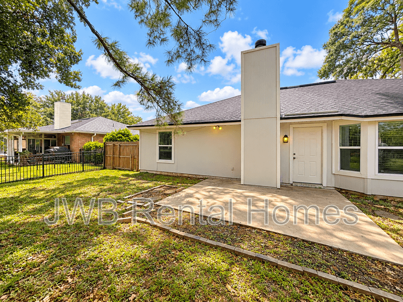 Orange Park House: 383 Turtle Dove Dr