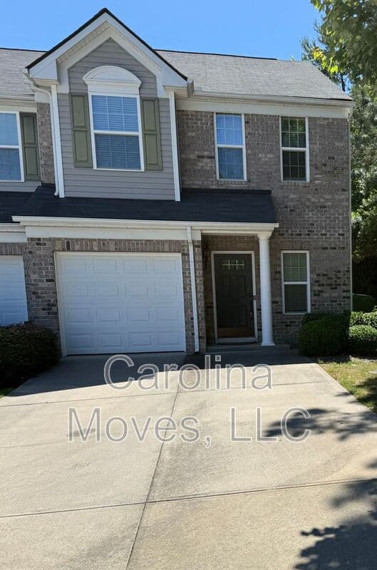 Mauldin Townhome: 479 Woodbark Ct.