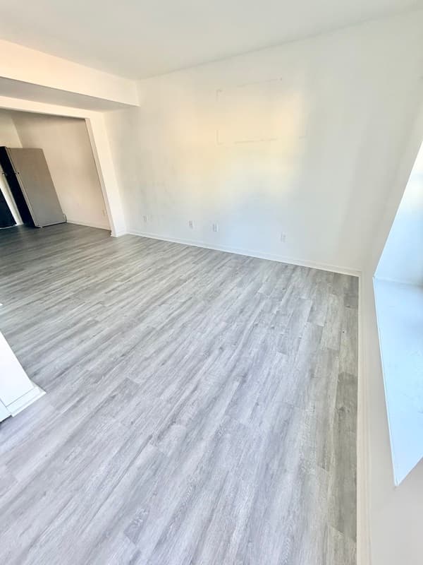 Chester Townhome: 15241 Broadwater circle