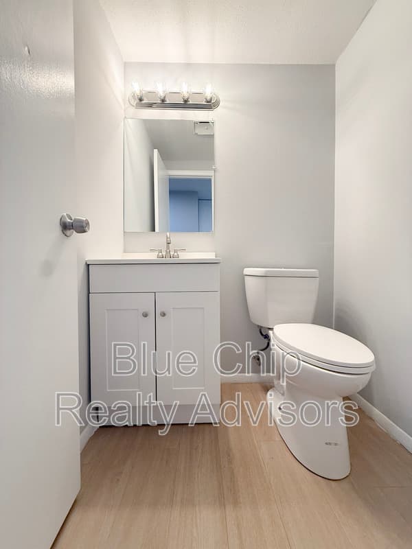 Pelham Condo: 45 Bridge St
