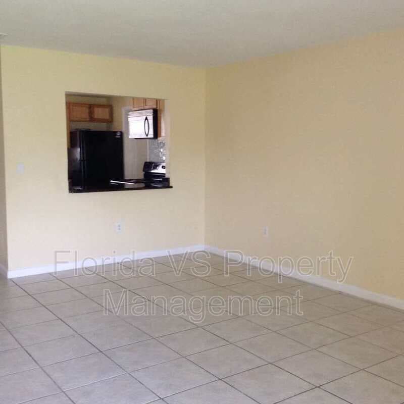Kissimmee Condo: 800 Lucaya Dr.