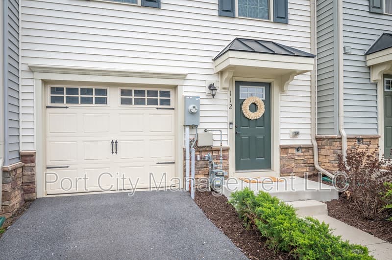 Brooklyn Park Townhome: 112 Patapsco Land Way