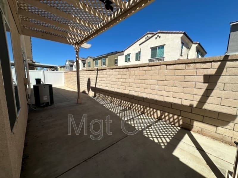 Menifee House: 27890 Blaze Ln.