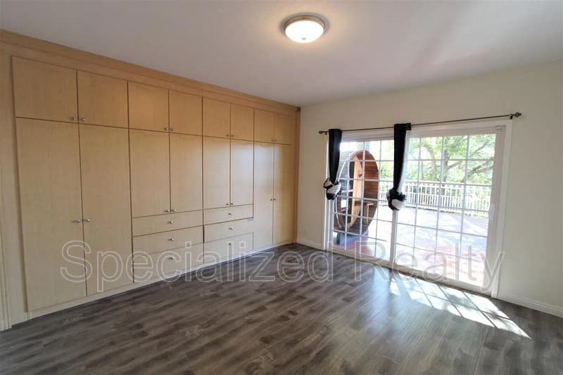 La Canada Flintridge House: 3694 Berwick Drive