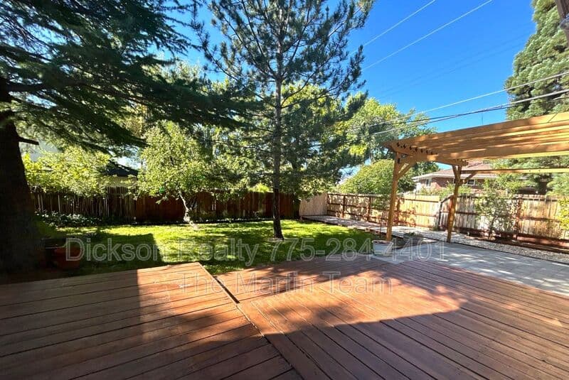 Reno House: 1155 Washington Street