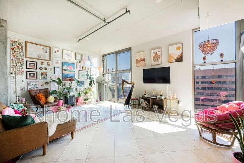Las Vegas Condo: 353 E Bonneville Ave