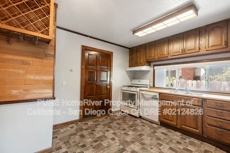 San Diego House: 1535 Meade Avenue