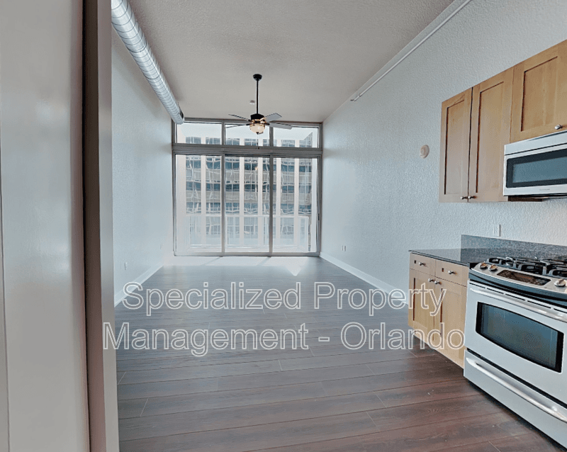 Orlando House: 150 E Robinson St
