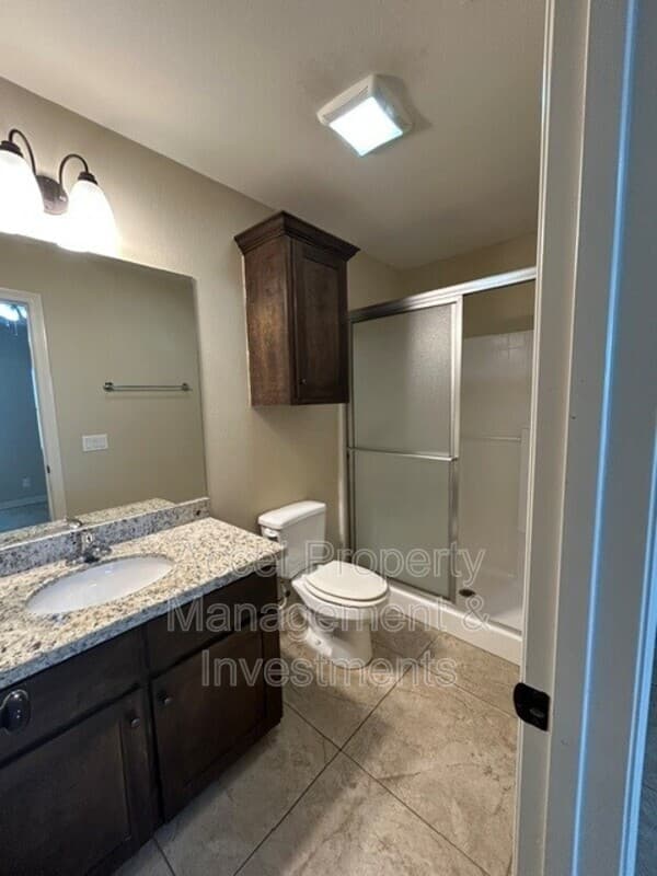 Alton Condo: 2603 E. Eisenhower