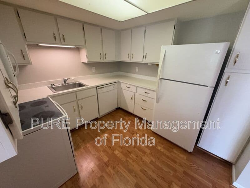 Ocala House: 549 Fairways Drive