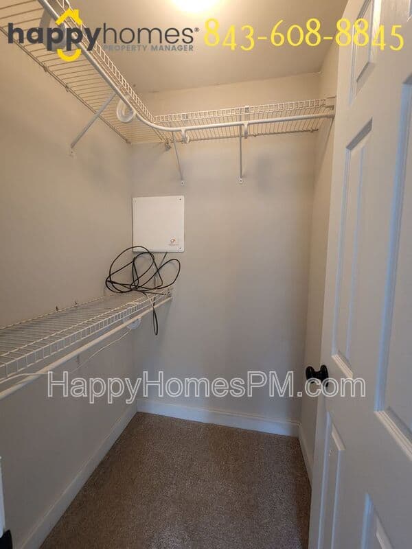 Summerville House: 111 Walden Ridge Way