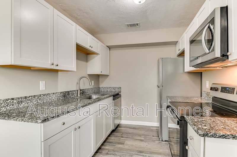 North Augusta Condo: 152 Conifer Drive