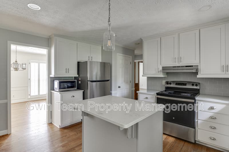 Lawrenceville House: 766 Chesterfield Dr