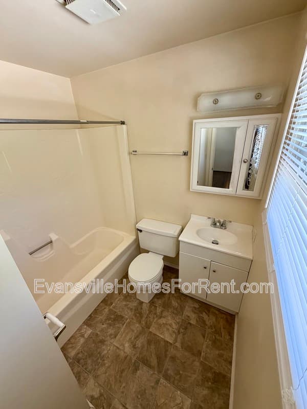 Evansville Condo: 437 South Bosse Avenue