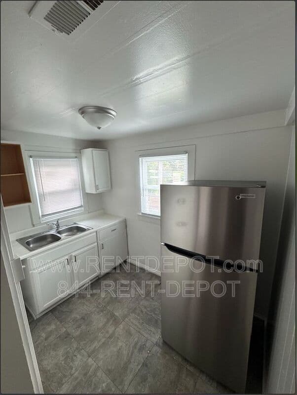 Evansville Condo: 1231 Culver Ave