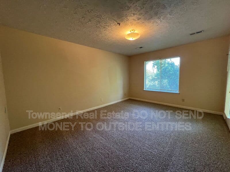 Fayetteville House: 3355 Galleria Drive