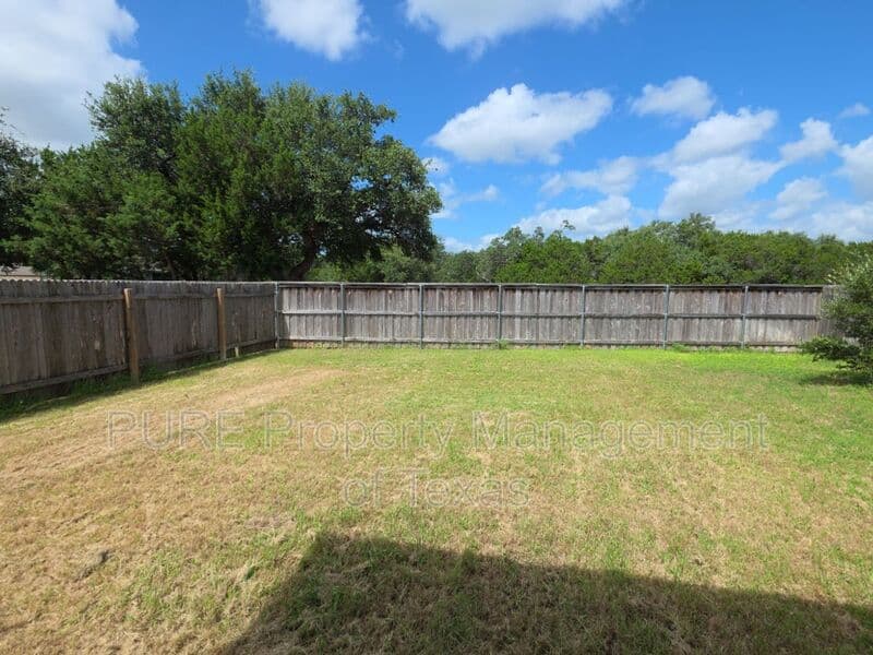 Leander House: 417 Cinnamon Teal