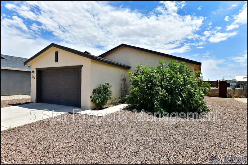 Horizon City House: 916 Villa Seca Dr !!