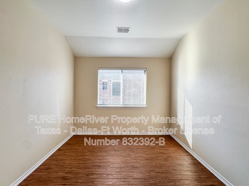 Forney House: 128 Redbud Dr