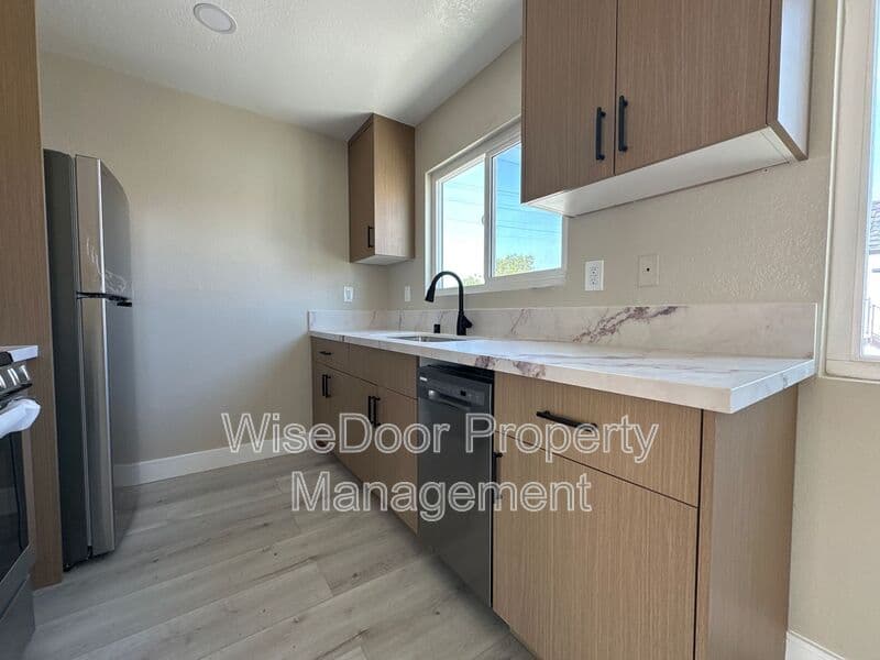 Huntington Beach Condo: 203 Nashville Ave