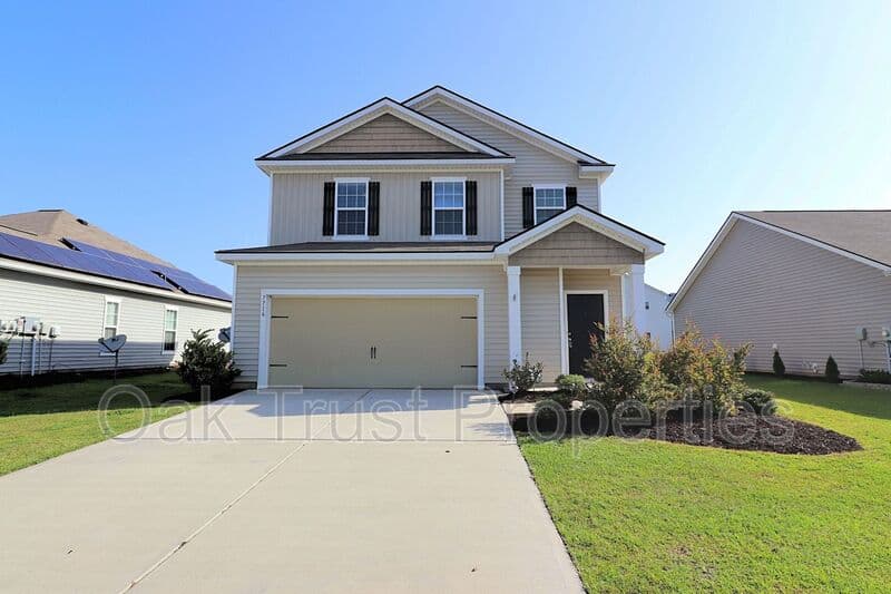 North Charleston House: 7716 Haywood Street