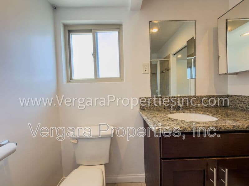 Redondo Beach Condo: 1806 Esplanade