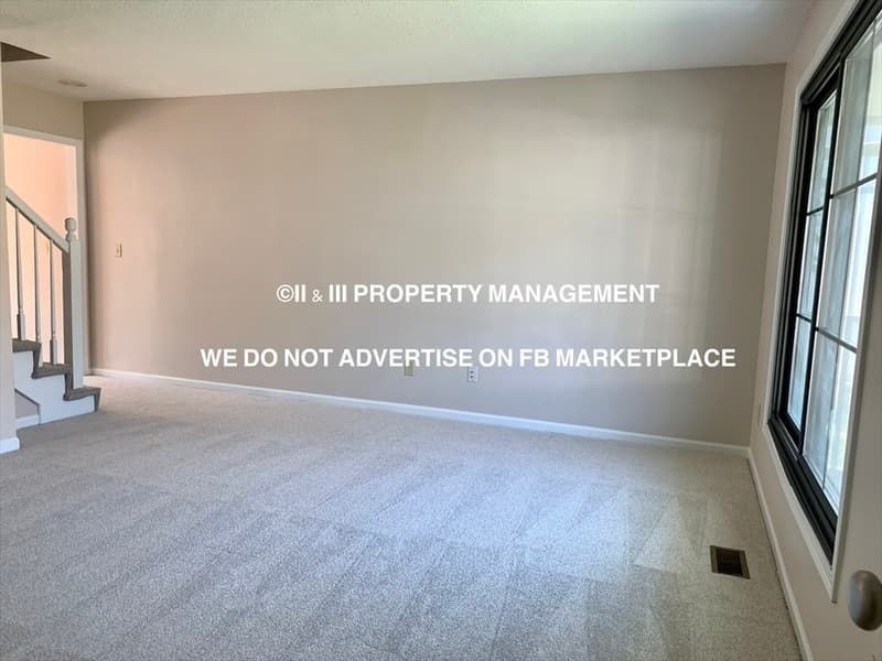 Kansas City House: 6011 North Harden Court