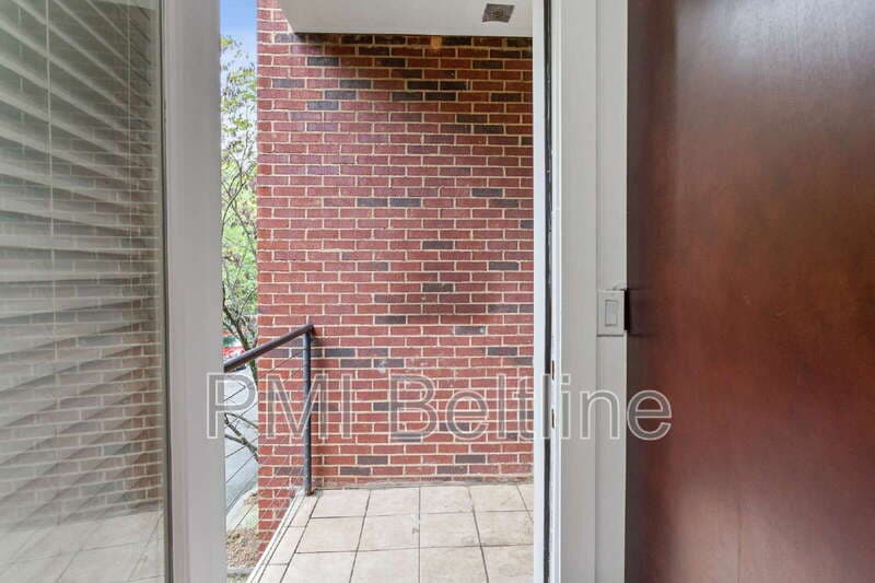Atlanta Townhome: 988 Dekalb Ave NE