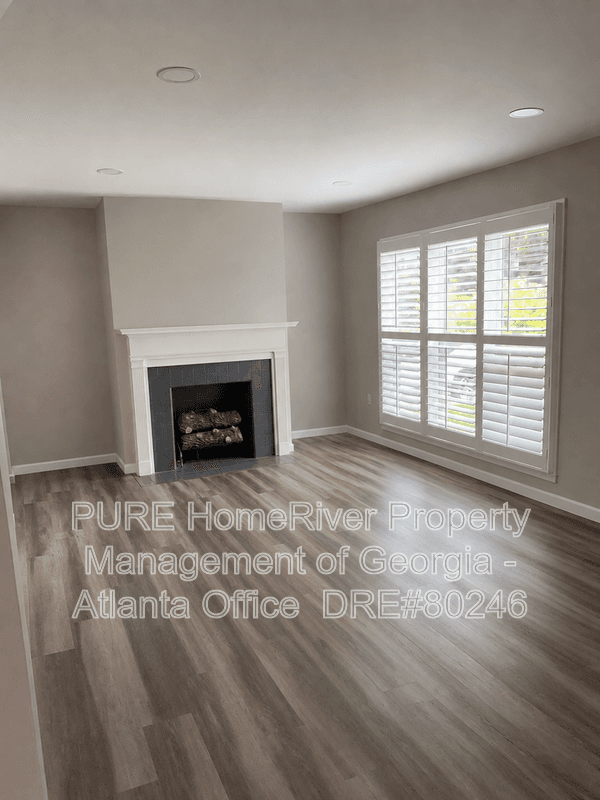 Atlanta House: 1880 Dorsey Ave