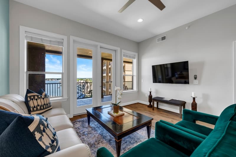 Horseshoe Bay Condo: 101 West Bank