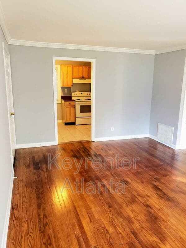 Decatur Condo: 1596 Line Circle