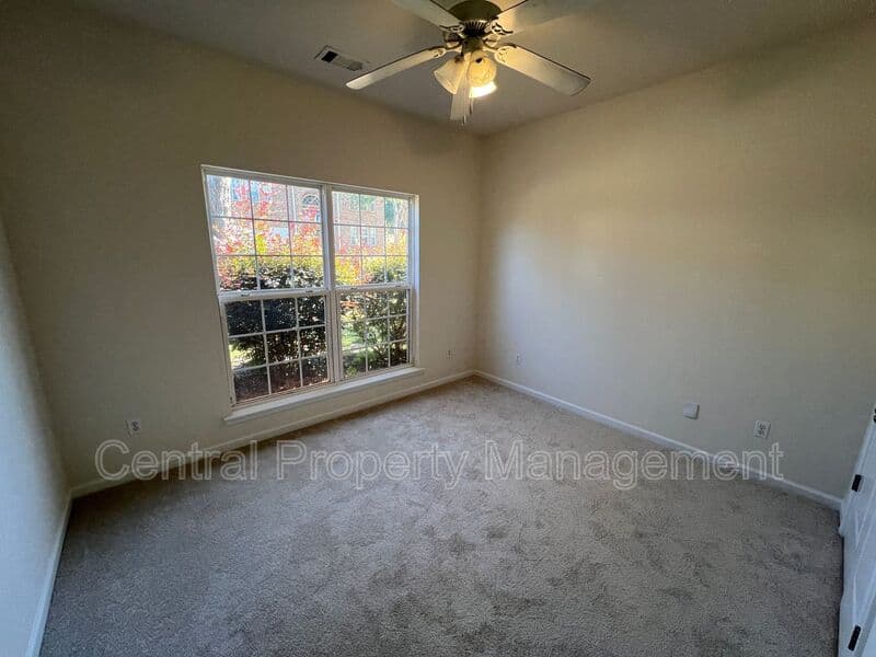 Spartanburg House: 437 Melbourne Lane