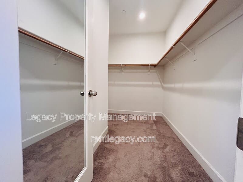 Vacaville House: 320 Fruitvale Rd